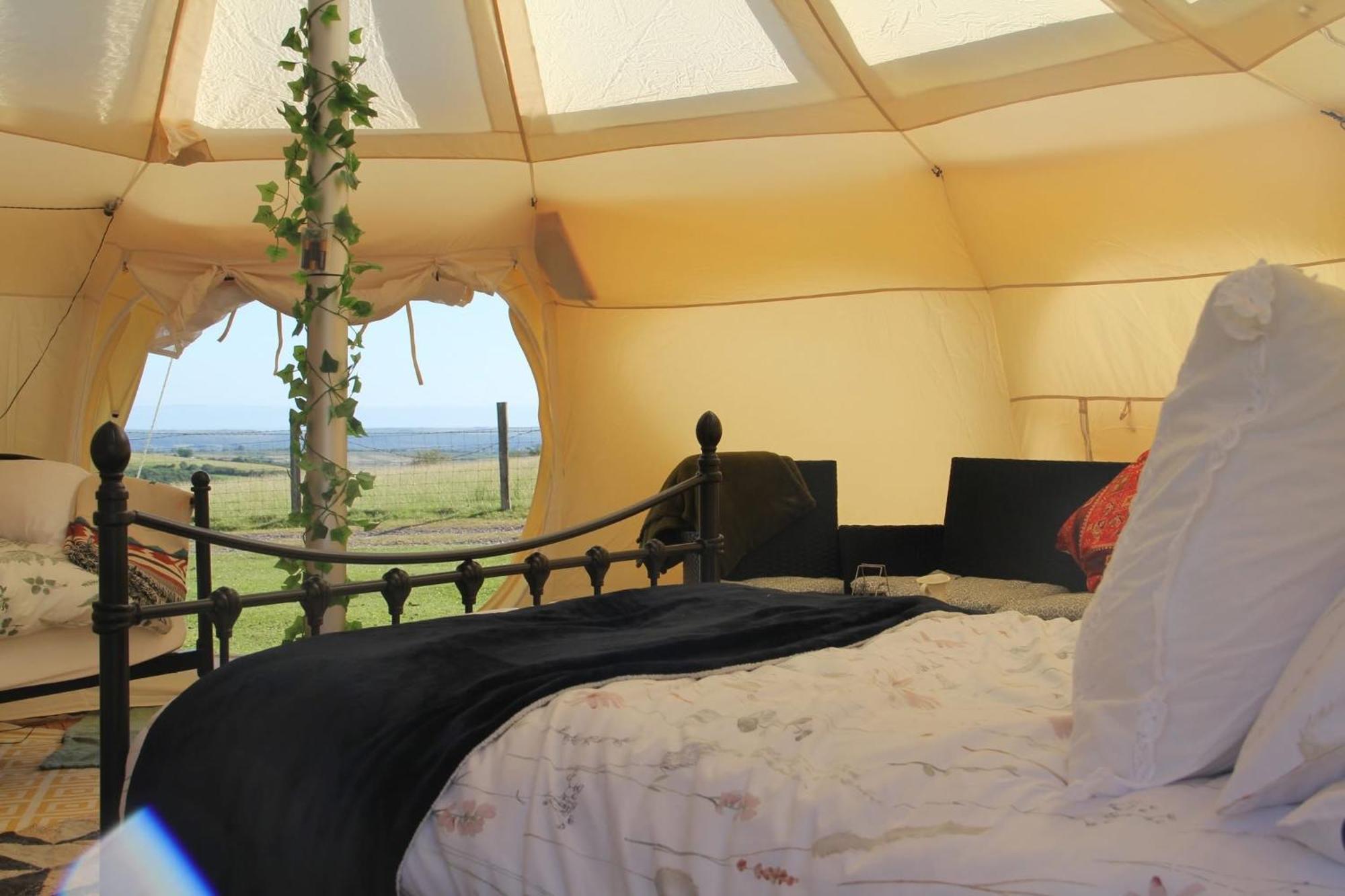 Tal-Y-Fan Farm 6M Stargazer Tent ブリジェンド エクステリア 写真